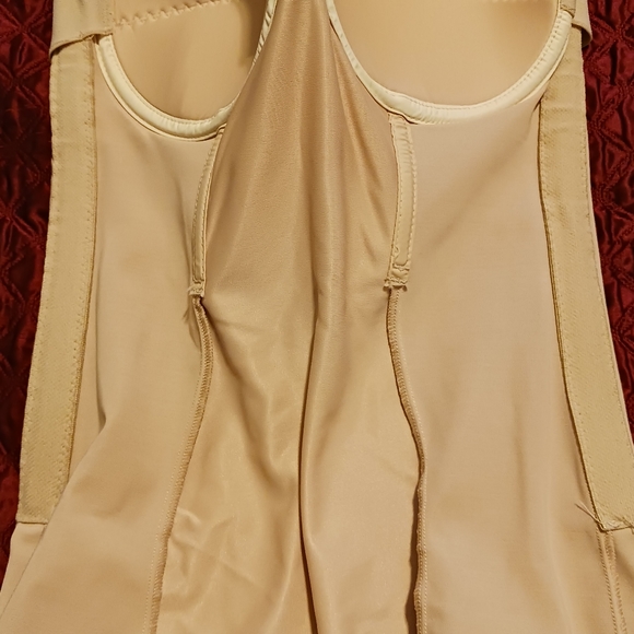 VINTAGE.  Sears Shaperwears Sz 40C, Tan  Bust Cup And Front Panel Y2k - Picture 6 of 8